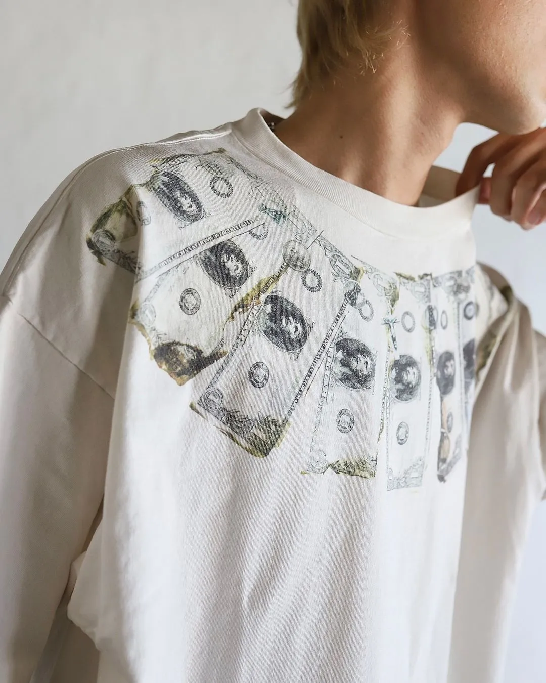 SAINT Mxxxxxx MONEY TEE/WHT dollar necklace, retro short-sleeved, off-white S-XL, ready-to-wear, washed and distressed, authentic level printing, correct accessories/with little angel logo